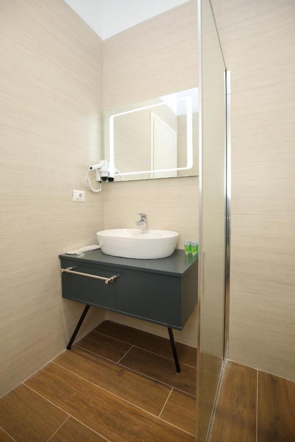 Hotel Amantia Orikum Luaran gambar
