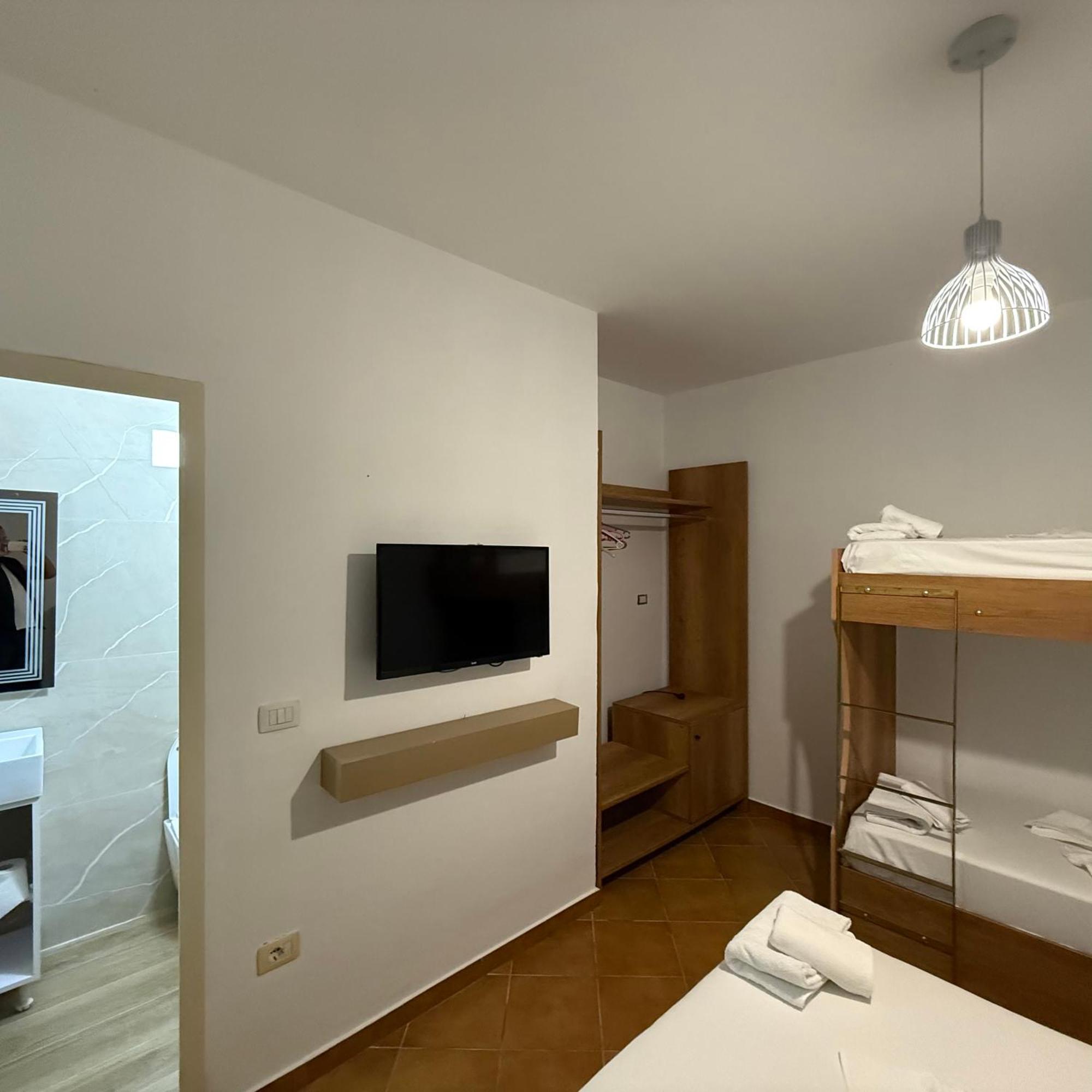 Hotel Amantia Orikum Luaran gambar